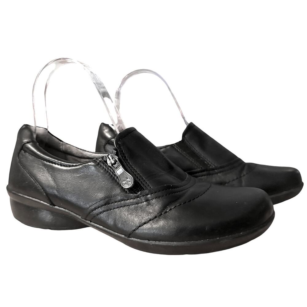Naturalizer Clarissa Slip On Black Flats Loafers Comfort Leather Shoes sz 7.5 M